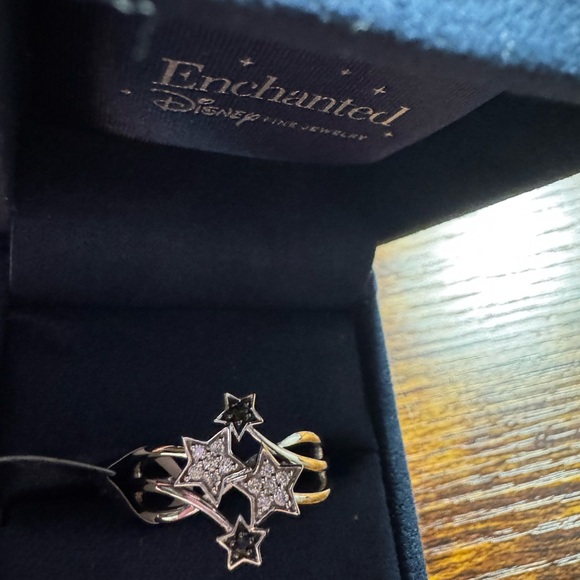 1/10 CTTW Diamond and Green Tourmaline Tinker Bell Ring Size 8 🧚 - Picture 3 of 7